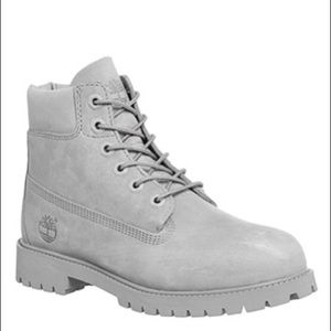Grey Timberlands
